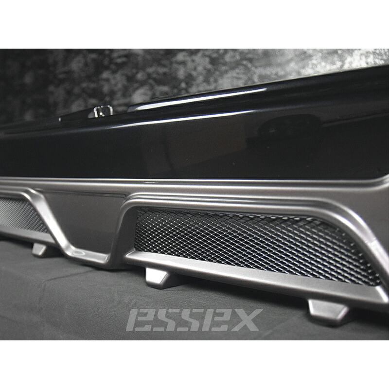 【新品未開封】CRS ESSEX ナロー用 QUATTRO リアバンパー ABS製 ブラック(209)/ シルバー ハイエース 200系 ESSEX（エセックス） CRS ESSEX ナロー用 QUATTRO リアバンパー ABS製