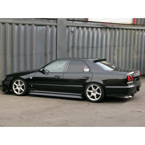 送料込み　スポーツマフラー　NISSAN　スカイライン　ER34 ターボ適合 ER34 スカイライン 4ドア セダン ターボ用 砲弾マフラー 出口ロング