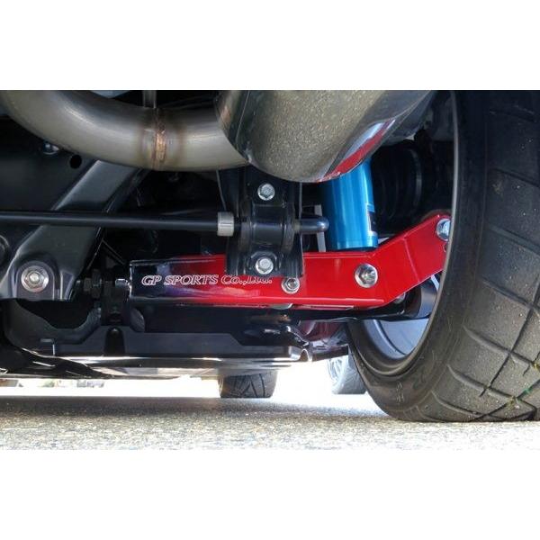 インパラ　リアロアアーム Amazon.co.jp: リアロワーリアラテラルアーム - 2000-2013シボレー