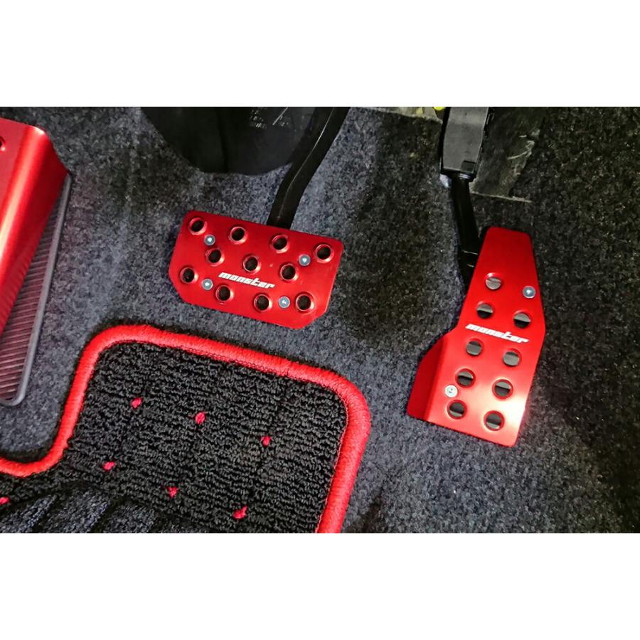 モンスタースポーツ製スイフト用ペダルカバー&フットレスト