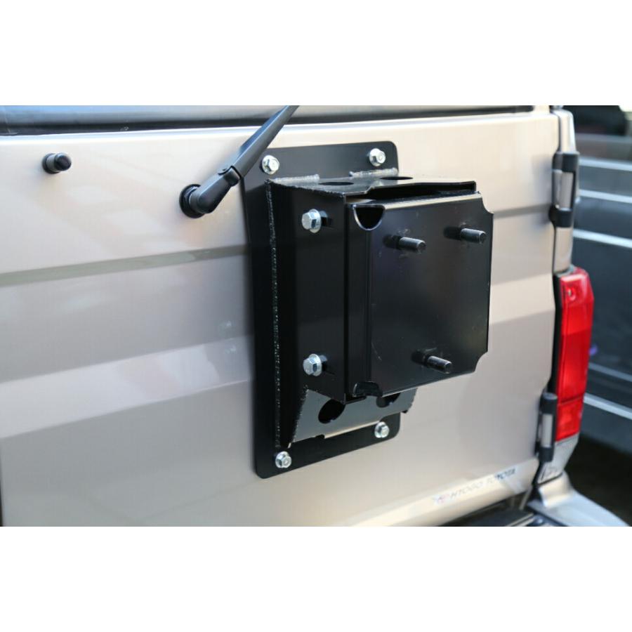 モトレージ　ランクル70 再再販　タイヤブラケット MOTORAGE モトレージ スペアタイヤブラケット PCD150 5H用 TOYOTA