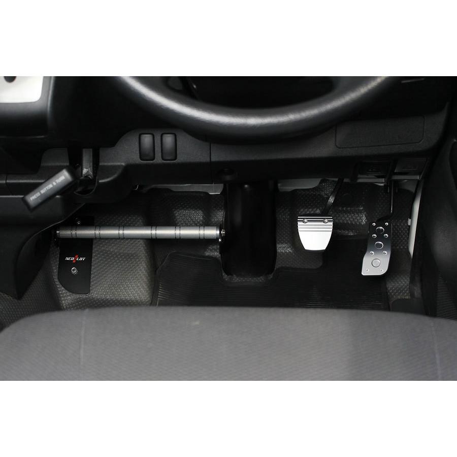 NEOPLOT フットレストバーNEO ハイエース(ワイド幅ボディ) TRH2## KDH2