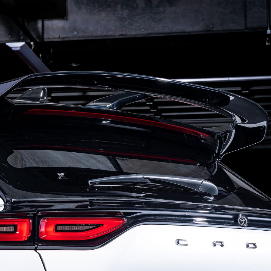 TOM'S クラウンスポーツ リヤルーフウイング ブラック AZSH36/37 TOM'S（トムス） リヤルーフウイング 素地 クラウンスポーツ AZSH36W