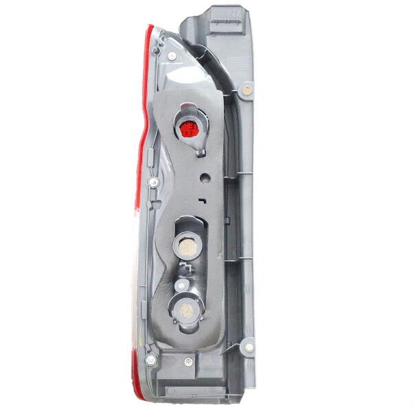 200系ハイエースバン S-GL 純正クリスタルコンビテール 左右 新車外し品 トヨタ ハイエース 200 系 1型 2型 3型 4型 リアクリスタル