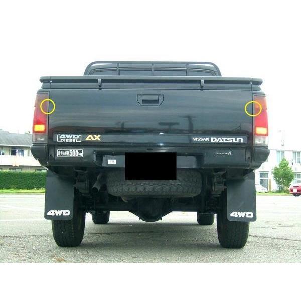 日産 ニッサン ダットサン D22 系 テールランプ リア クリアコンビ
