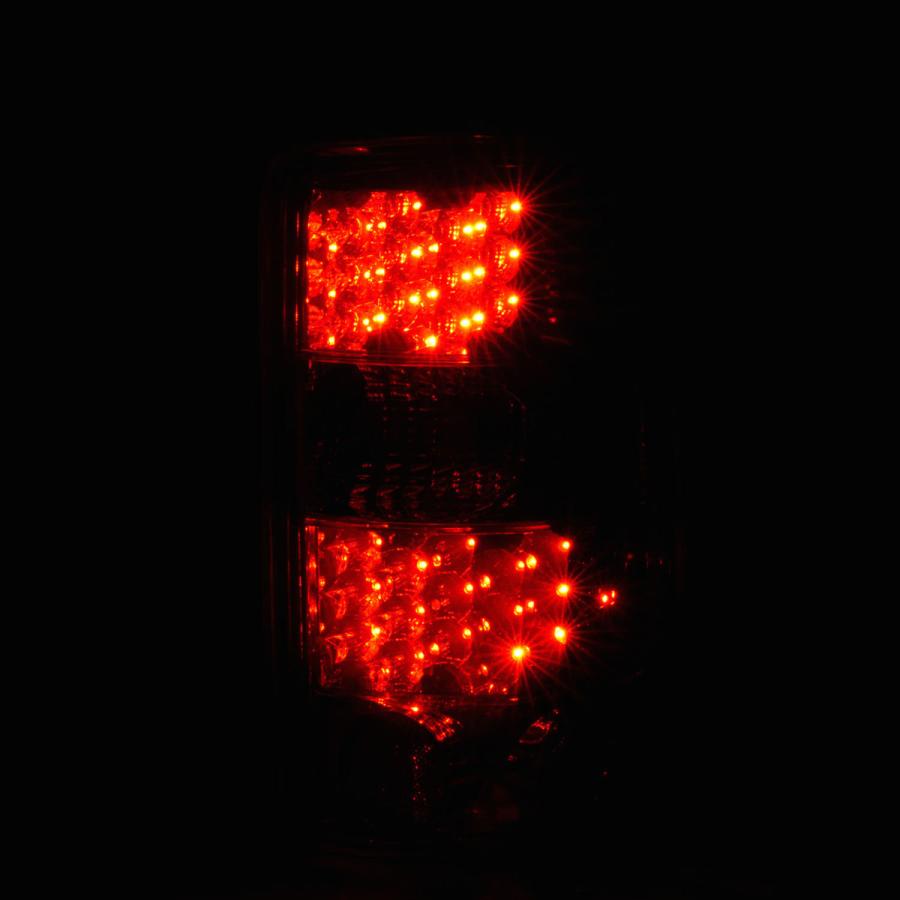 送料込 シボレー タホ サバーバン / GMC ユーコン XL デナリ 00-06 LED