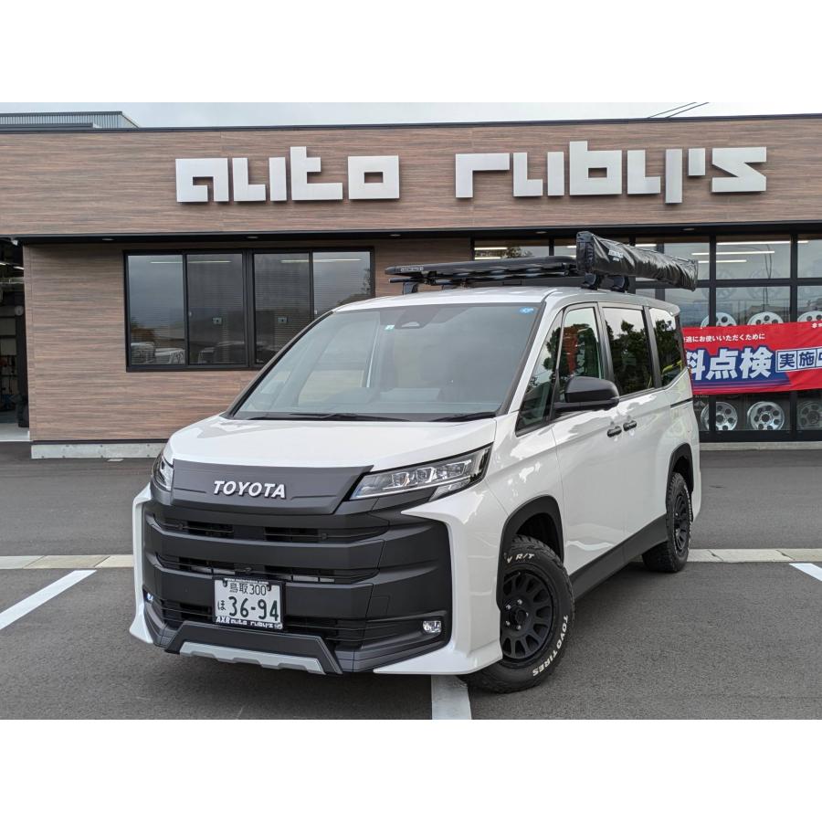 90系ノア専用 フロントグリル FRP TOYOTAエンブレム付 オート 90系ノア専用 フロントグリル FRP TOYOTAエンブレム付 オート