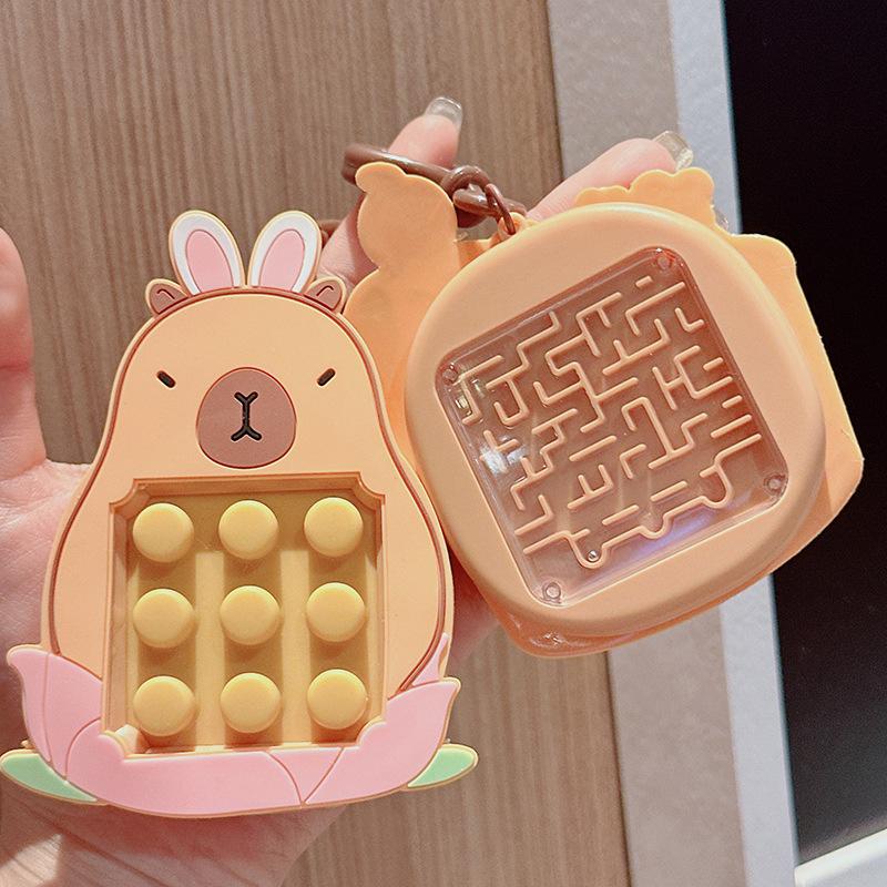 無限プチプチ カピバラ キーホルダー プッシュポップ ミリ迷路付き