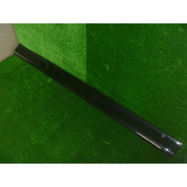 エブリィＤＡ62Wサイドステップ、リアスポイラーです。 エブリイワゴン エブリィ GH-DA62W 右サイドステップ/サイドスポイラー