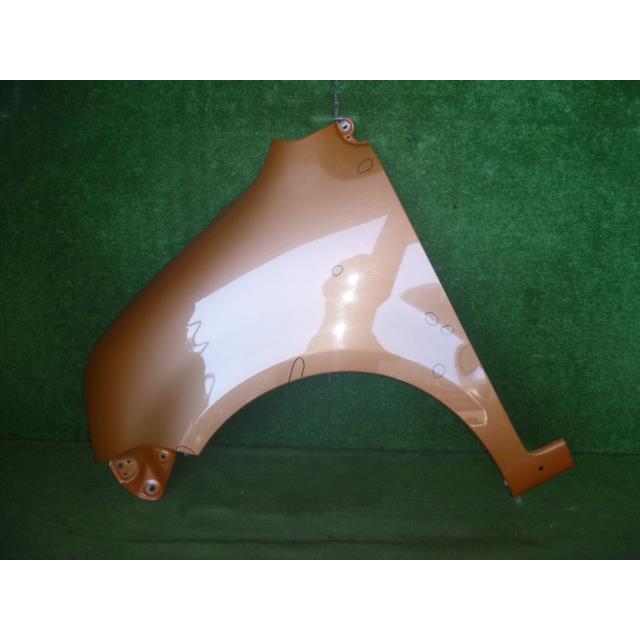 ムーブラテ　L550S 左フェンダー　美品　T16 ムーヴ ムーヴラテ/ムーブラテ L550S/L560S 左フロントフェンダー R44