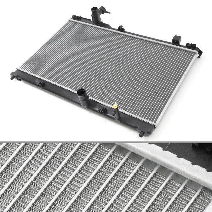 安心の6ヶ月保証 トヨタ ノア ZWR80W ラジエーター 純正同等品 16400