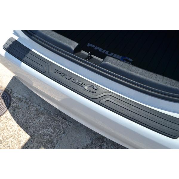 アクア USトヨタ 純正品 TOYOTA アクア用 北米名”PriusC”ロゴ入り リア