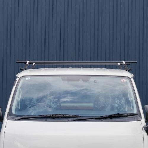 ハイエース　ベースキャリア YAKIMA ベースキャリア 2セット 4脚 正規品 トヨタ ハイエース