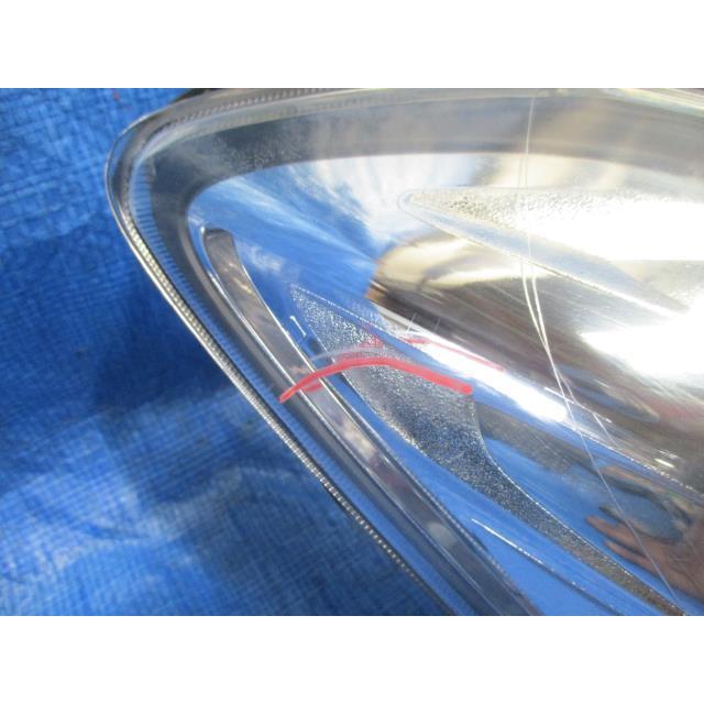 インプレッサ DBA-GJ7 ハロゲンタイプ 右ライト 84001FJ000 421254の画像