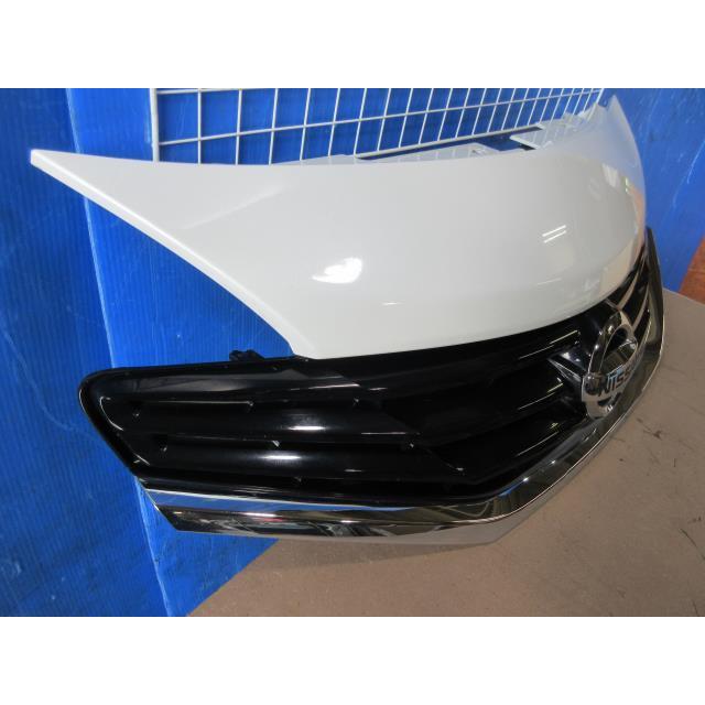 ノート DBA-E12 フロントグリル/ラジエータグリル 上下セット 62320