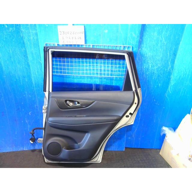 エクストレイル DBA-T32 右リアドア カラー/ K23 H210M-4CAMA 436041 