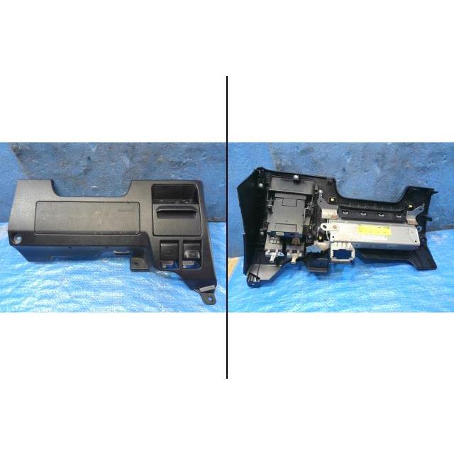 ヴォクシー DAA-ZWR80G インストルメントパネル 55302-28250-C0