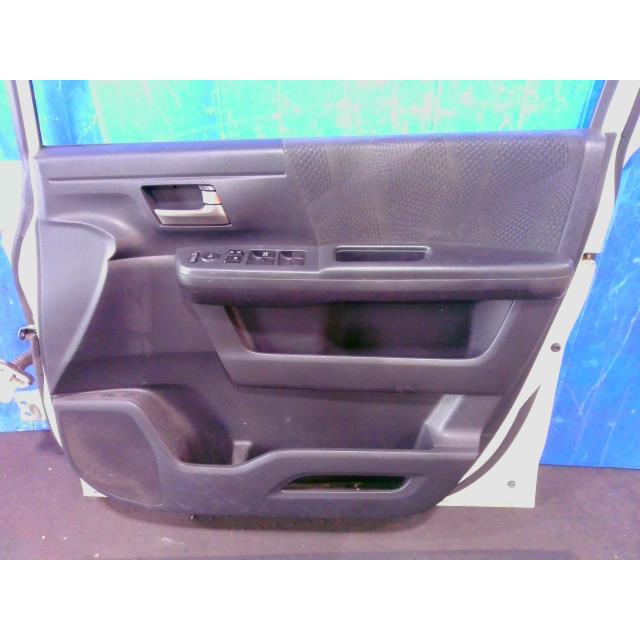 RK5ステップワゴン用HondaAVNパネル 08B40-SZW-R20A RK5