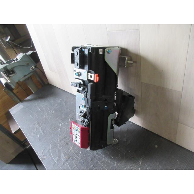 アクセラ LDA-BM2FS キャパシタ G46L-67-ZC0A 440615 : オート