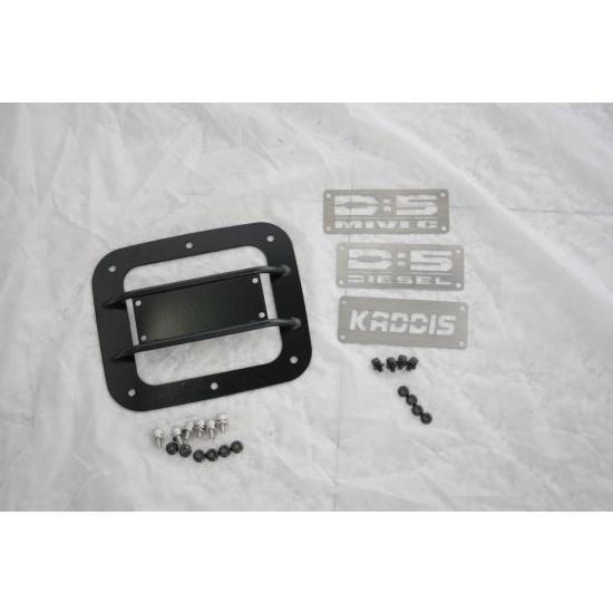 デリカD5(後期） フューエルリッドプロテクター　ロゴパネルデザイン デリカD5 フューエルリッドプロテクターロゴパネルデザイン新品