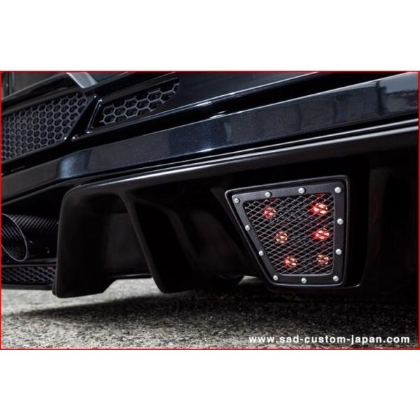 SADカスタム ハイエース 200系 4型 ワイドボディ STINGER ステルスバックマーカー_1
