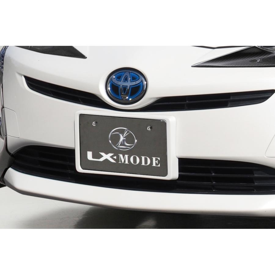 TOYOTA プリウス　50系 前期　フロント　リア　スモーク塗装 エルエックスモード プリウス 50系 前期 LXカラードフロントライセンス