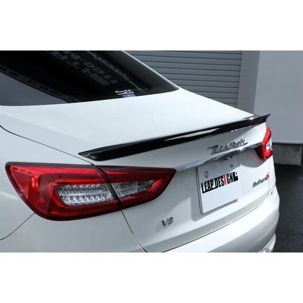 マセラティ クアトロポルテ リアスカート(リアアンダー/リアディフューザー) 一部カーボン(別途 塗装必要)