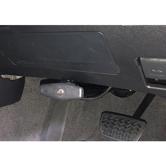 エルフォード ランドクルーザー 200 ブレーキペダルロック 65270179996571101AutoVillage オートヴィレッジ