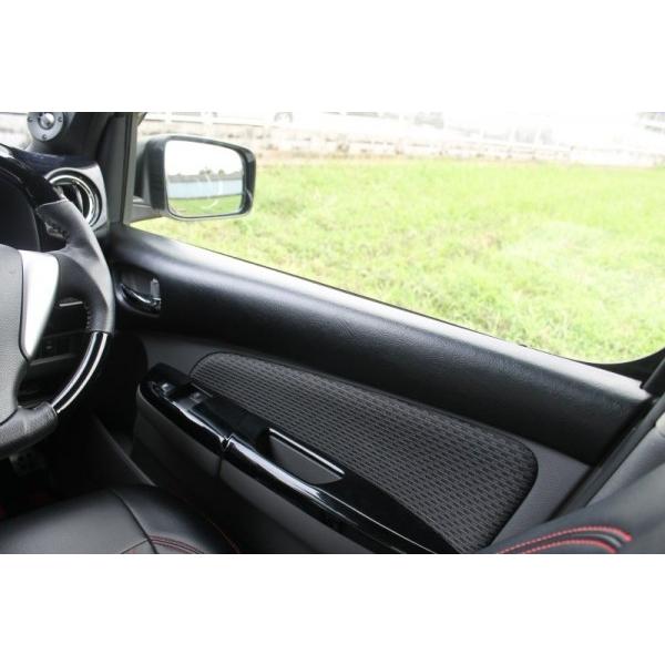 ボディライン NV350キャラバン ドアトリムカバー 赤シボ : オート