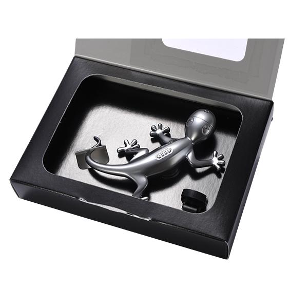 ノ*リ様 アウディ純正　クワトロスポーツ　メカニカルセット品 Audi（アウディ） 純正 アルミデザイン ゲッコー エンブレム クワトロ