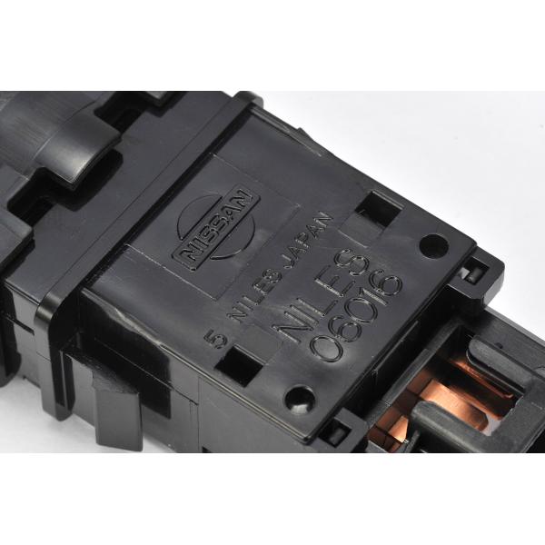 28日迄特価！早い者勝ち!R31スカイラインハザード.デフォスイッチ二個セット ミニカー予約開始】7thスカイラインはアツい……R31後期4ドアハード