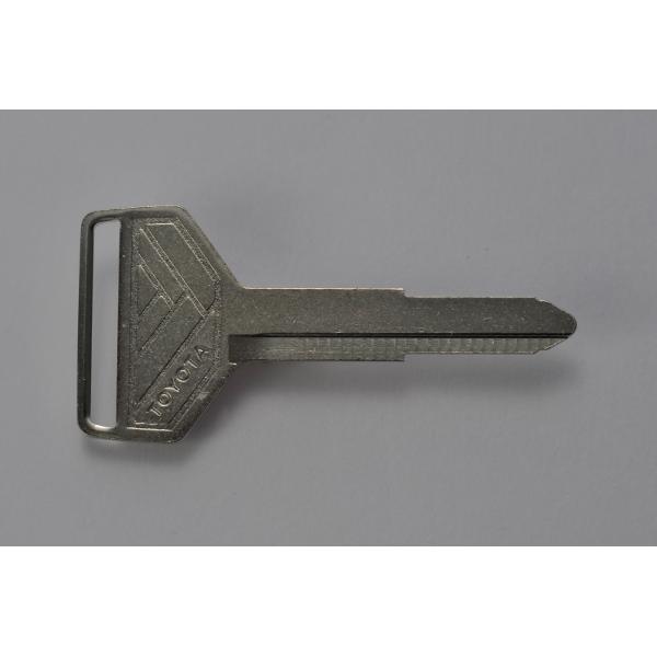 トヨタ（TOYOTA） 純正 ランドクルーザー 60系 70系 80系 100系