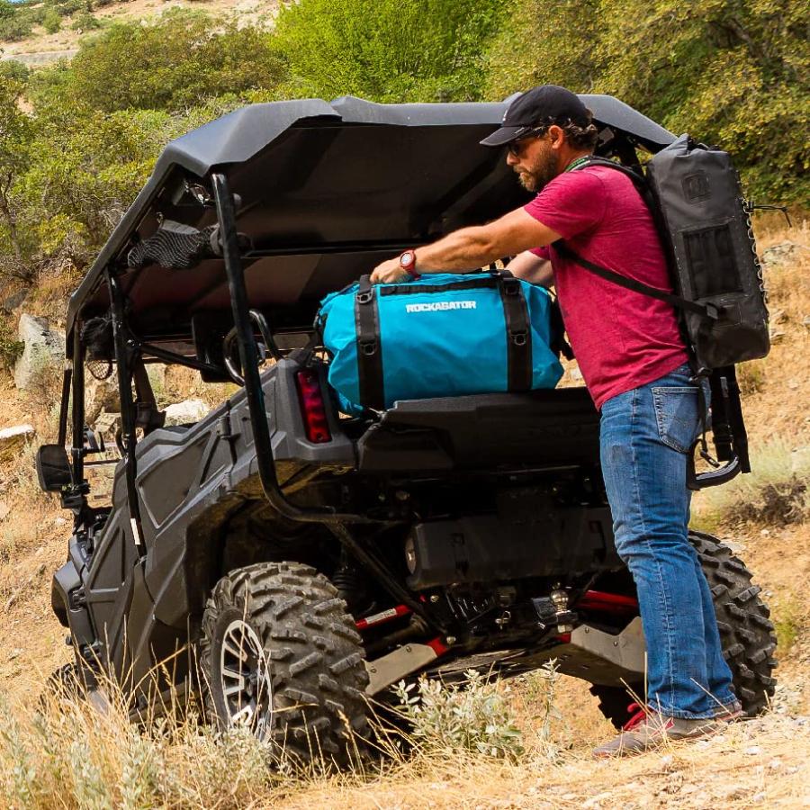 休み Rockagator防水ダッフルバッグ-Mammoth Series-Roll Top (90リットル%カークムダ%グレー Storage Overland ブラック) バイク用バッグ ハーレーダビッドソン 純正 防水 ダッフルバック
