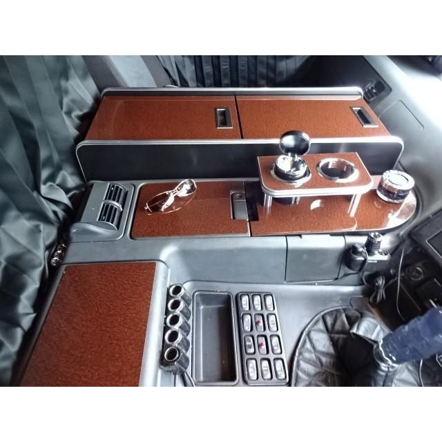 FUSO スーパーグレート センターコンソール ｜ センターテーブル