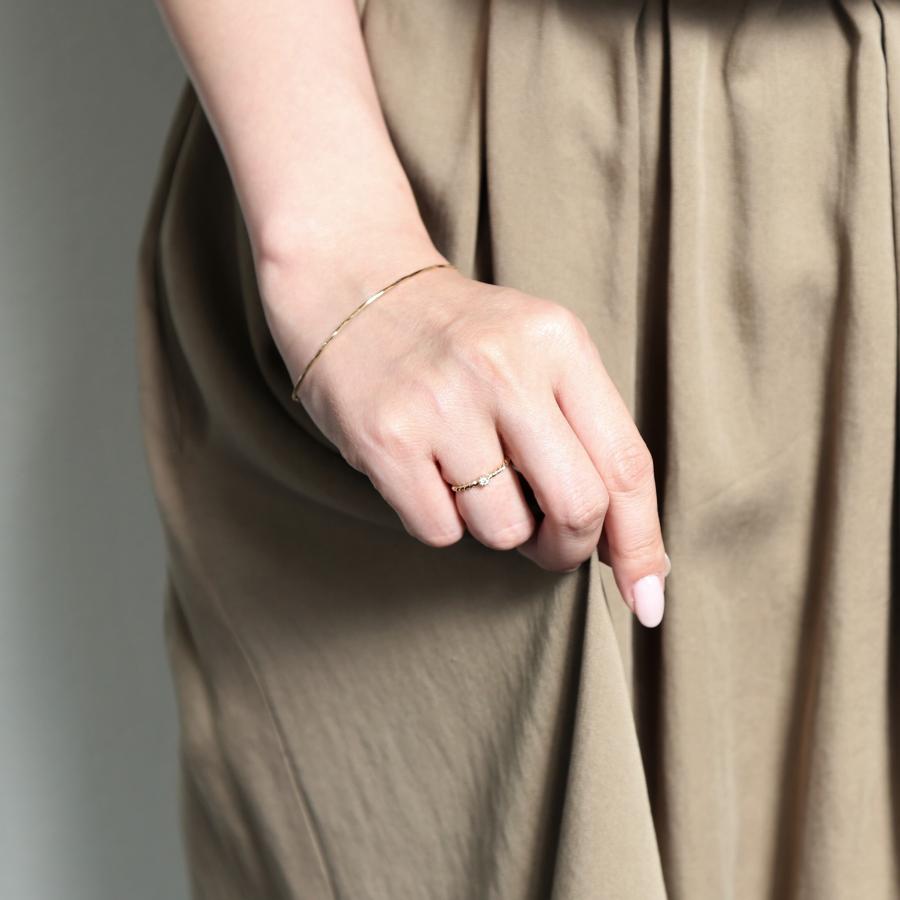 Avaron（アヴァロン） 一粒 ダイヤモンド ツイスト リング 指輪