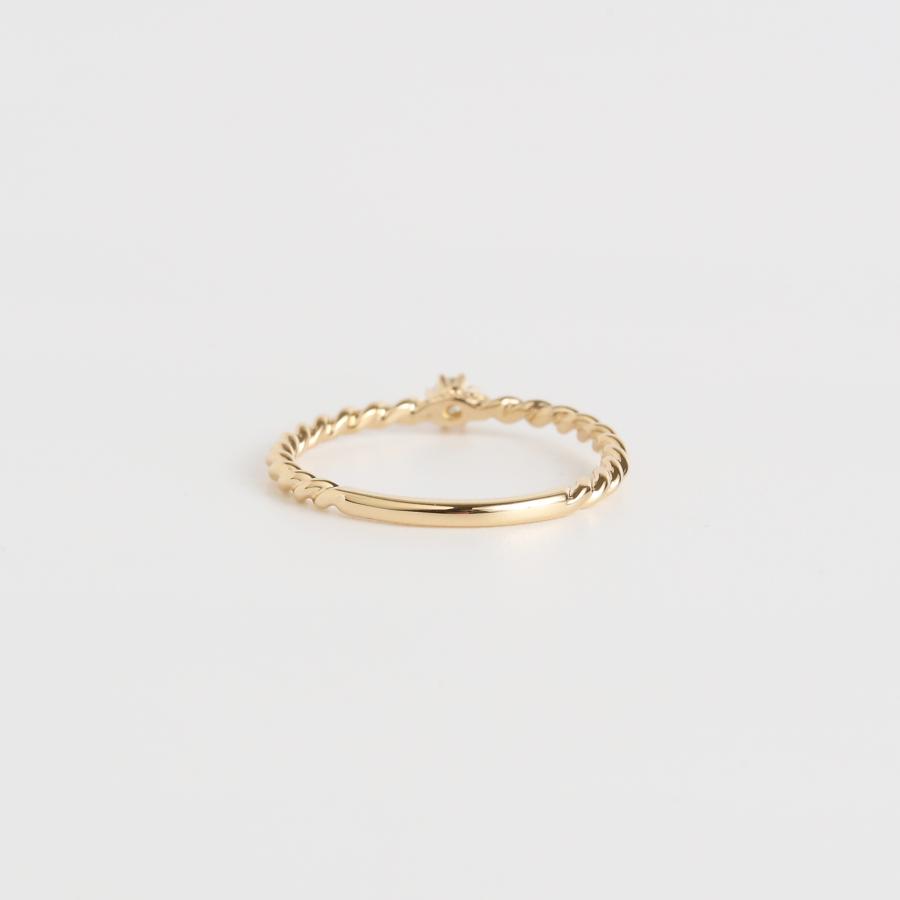 Avaron（アヴァロン） 一粒 ダイヤモンド ツイスト リング 指輪