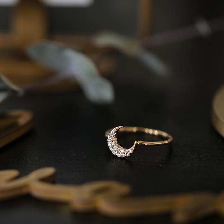 K10 三日月ダイヤモンドリング 楽天市場】【Luna Ring】 K10/K18/Pt900 三日月 モチーフ