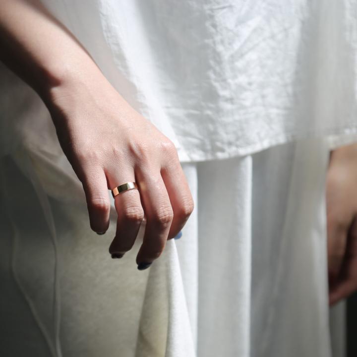 な*め様 AVARON Nude Ring K10ホワイトゴールド 楽天市場】【Nude Plate Ring / X Wide】 K10/K18/Pt900 平打ち