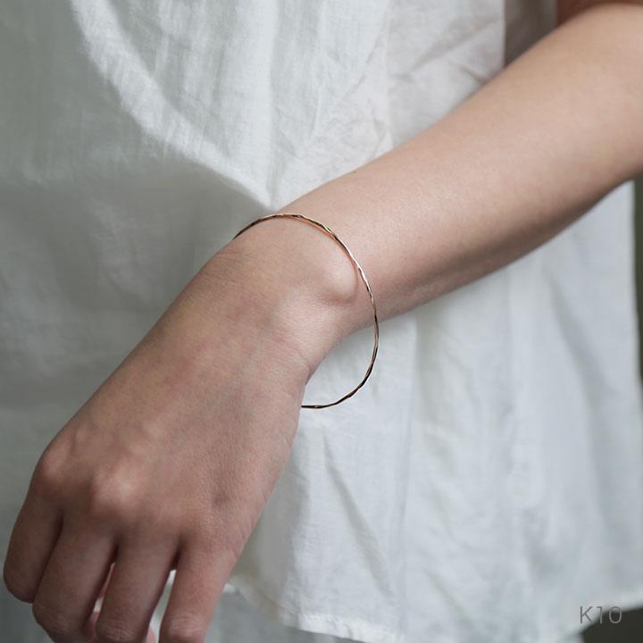 ツイスト バングル ゴールド スパイラル ねじり k10 k18 pt900 地金 レディース 細身 シンプル ギフト プレゼント  Torquent Bangle | Avaron | 05
