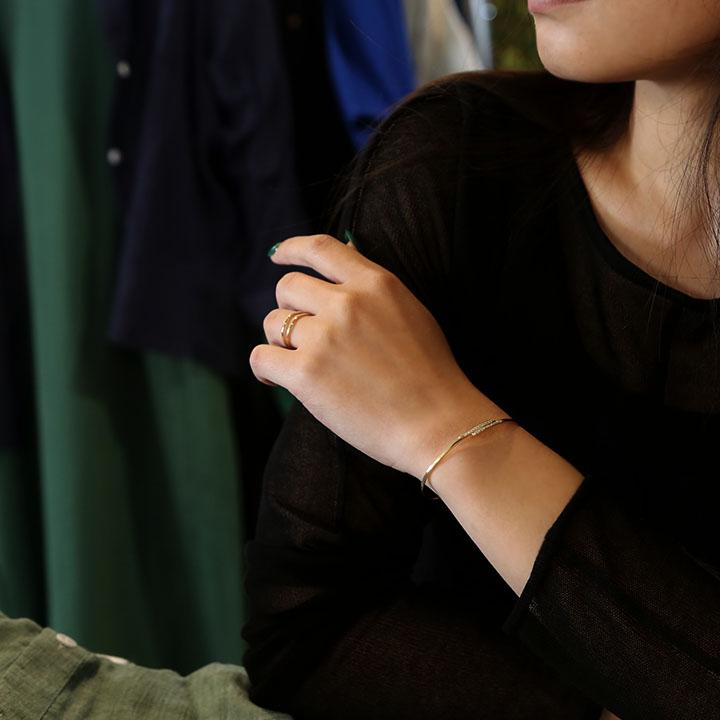 バングル ダイヤモンド K18 K10 Pt900 ゴールド プラチナ レディース 細身 ギフト プレゼント  Stack Line Bangle Diamond | Avaron | 11