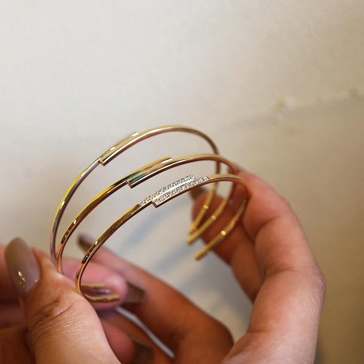 バングル ダイヤモンド K18 K10 Pt900 ゴールド プラチナ レディース 細身 ギフト プレゼント  Stack Line Bangle Diamond | Avaron | 17