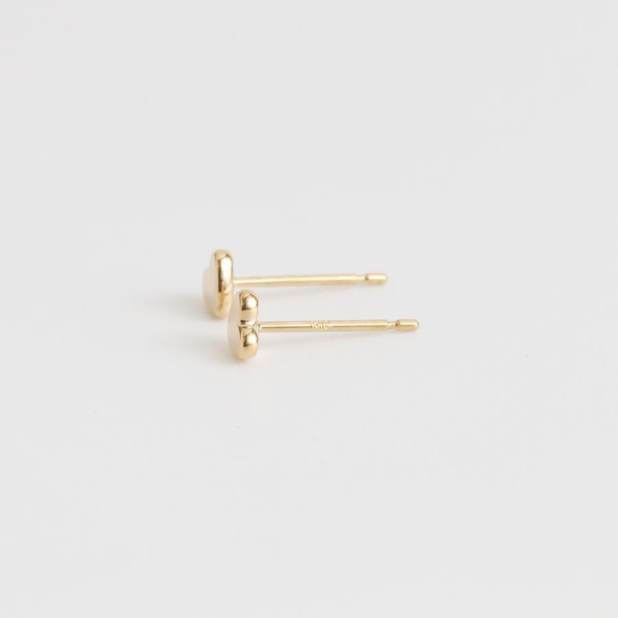 ハート プレート ピアス 小さめ レディース K10 K18 Pt900 ゴールド プラチナ 地金 シンプル かわいい ギフト プレゼント  Tiera Pierce | Avaron | 05