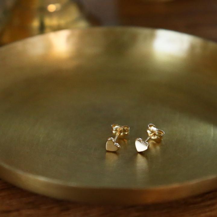 ハート プレート ピアス 小さめ レディース K10 K18 Pt900 ゴールド プラチナ 地金 シンプル かわいい ギフト プレゼント  Tiera Pierce | Avaron | 11