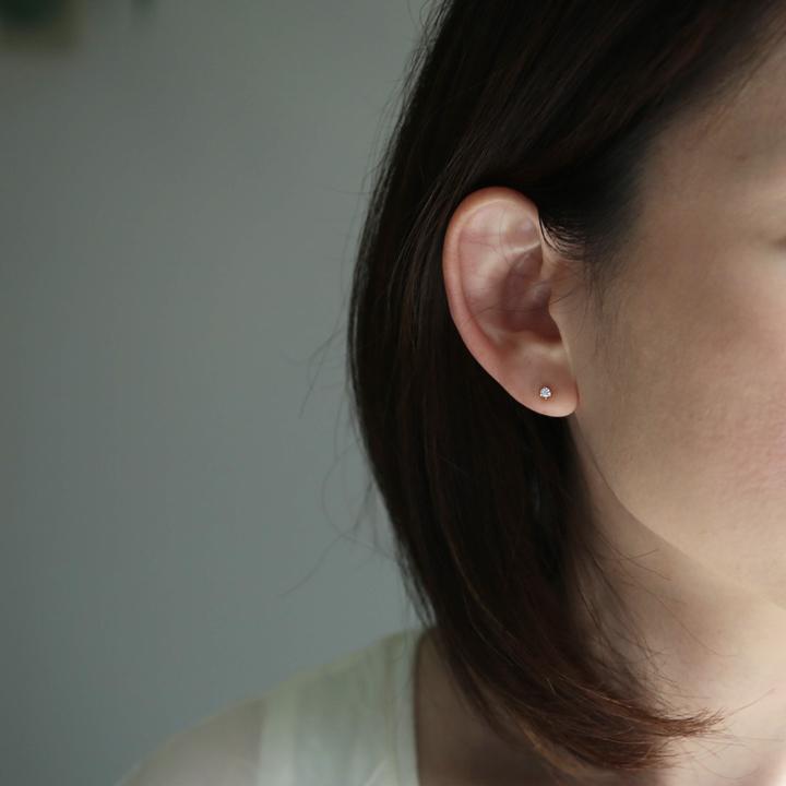 一粒 ダイヤモンド ピアス レディース 小さめ 一粒ダイヤ K10 K18 Pt900 ゴールド プラチナ シンプル ギフト プレゼント  Natural Pierce | Avaron | 13