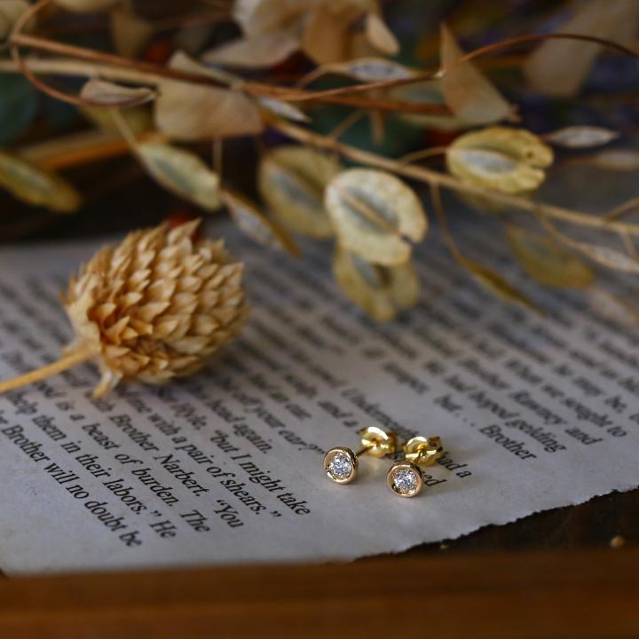 一粒 ダイヤモンド ピアス レディース 小さめ 一粒ダイヤ K10 K18 Pt900 ゴールド プラチナ シンプル ギフト プレゼント  Ortina Pierce | Avaron | 16