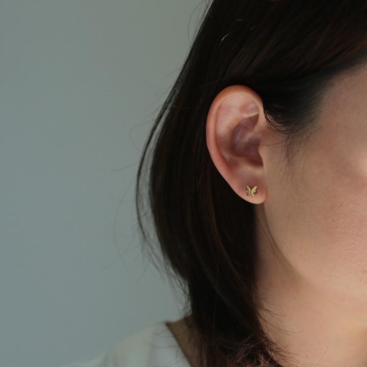 バタフライ プレート ピアス 蝶 レディース K10 K18 Pt900 ゴールド プラチナ シンプル ギフト プレゼント  Butterfly Pierce | Avaron | 11