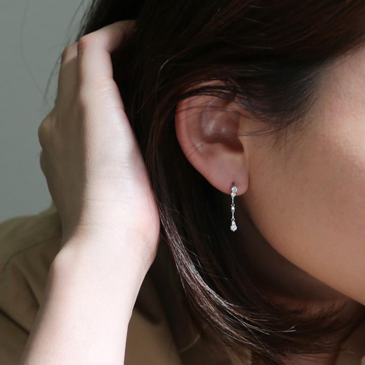 ダイヤモンド スイング ピアス 揺れる レディース K10 K18 Pt900 ゴールド プラチナ 上品 ギフト プレゼント  Actress Pierce | Avaron | 11
