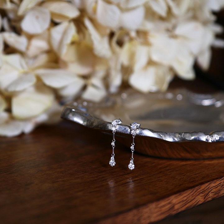 ダイヤモンド スイング ピアス 揺れる レディース K10 K18 Pt900 ゴールド プラチナ 上品 ギフト プレゼント  Actress Pierce | Avaron | 13