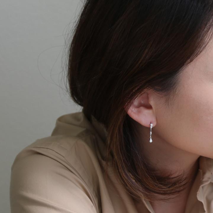 ダイヤモンド スイング ピアス 揺れる レディース K10 K18 Pt900 ゴールド プラチナ 上品 ギフト プレゼント  Actress Pierce | Avaron | 10