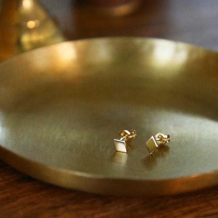 Avaron ひし形 プレート ピアス レディース K10 K18 Pt900 Avaron ひし形 プレート ピアス レディース K10 K18 Pt900